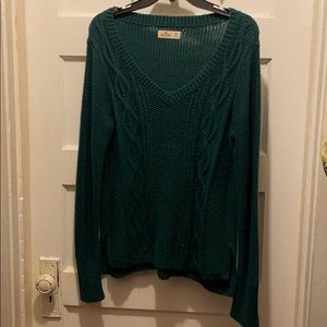 Hollister V-Neck dark green long sleeve sweater